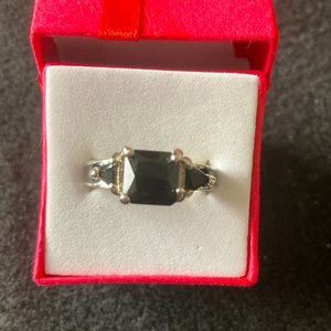 Black Crystal Ring